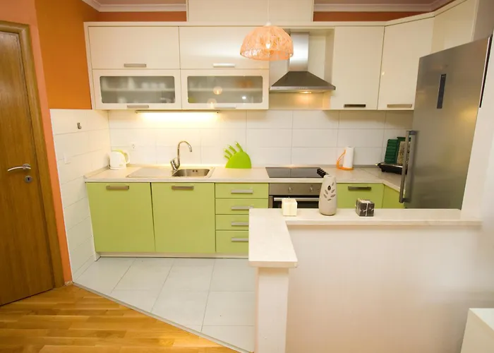 Alpeza 马卡尔斯卡