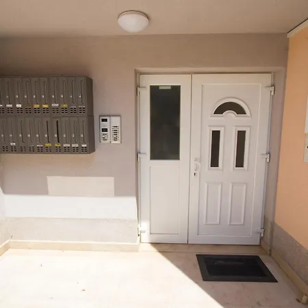 Lägenhet Alpeza Makarska