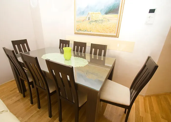 Alpeza Apartment Makarska